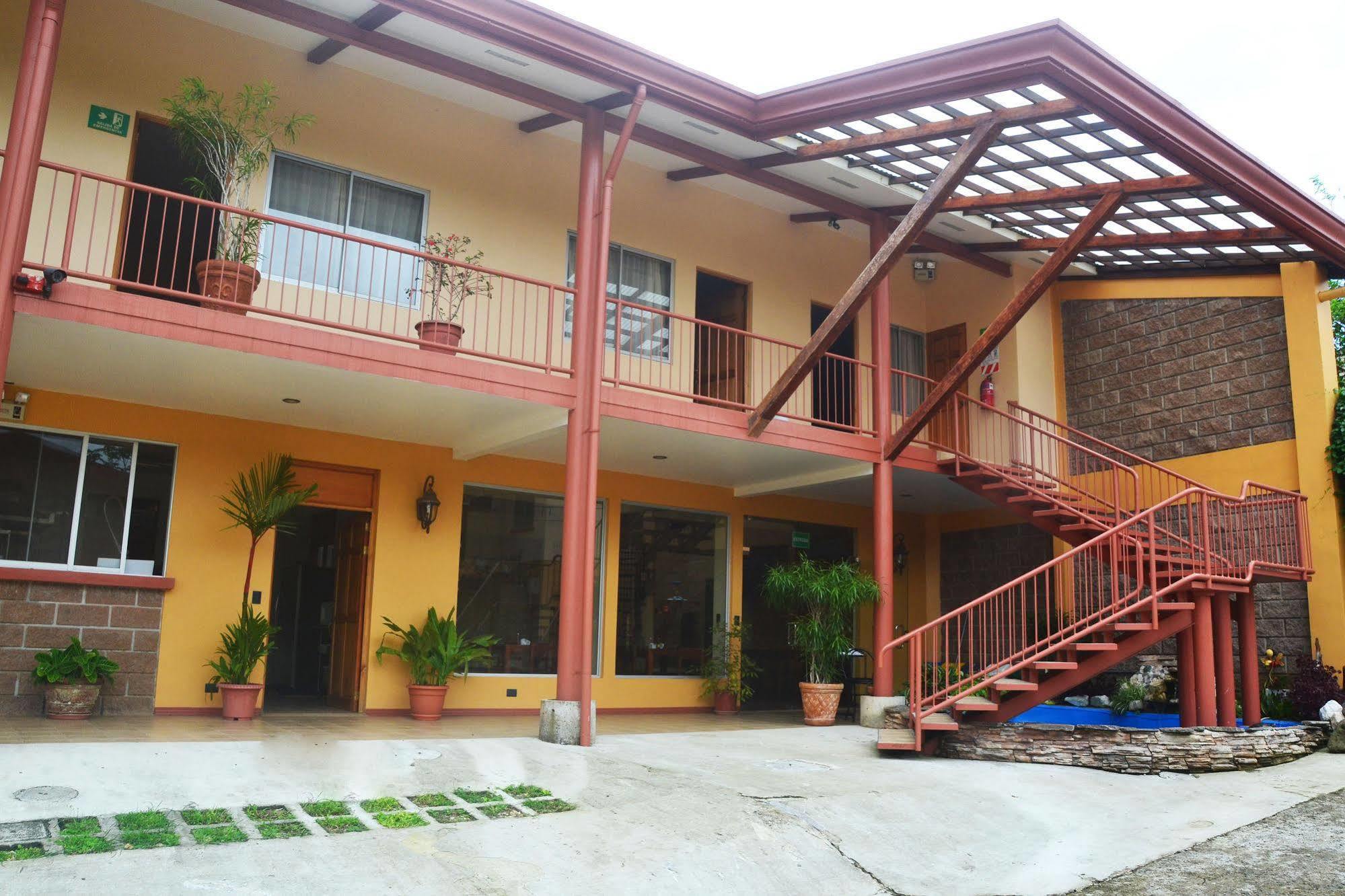 Hotel La Villa Quesada  ภายนอก รูปภาพ